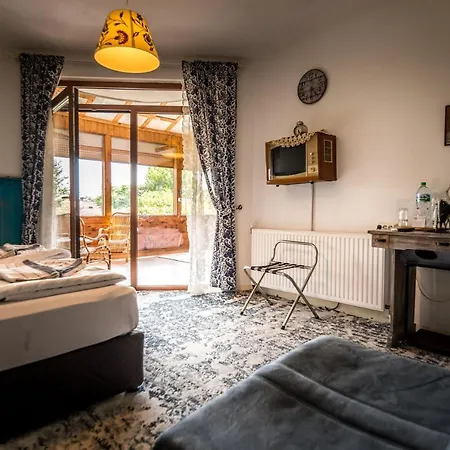 Tihiat Kut Complex Гостевой дом