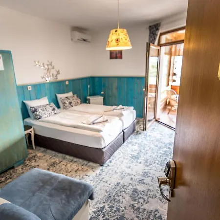 Гостевой дом Tihiat Kut Complex 3*