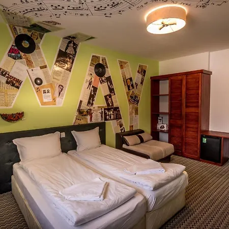 Tihiat Kut Complex Кюстендил