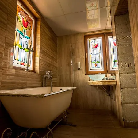 Tihiat Kut Complex 3*