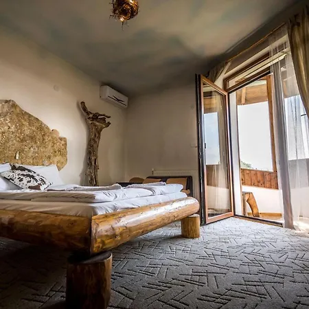 Vendégház Tihiat Kut Complex 3*