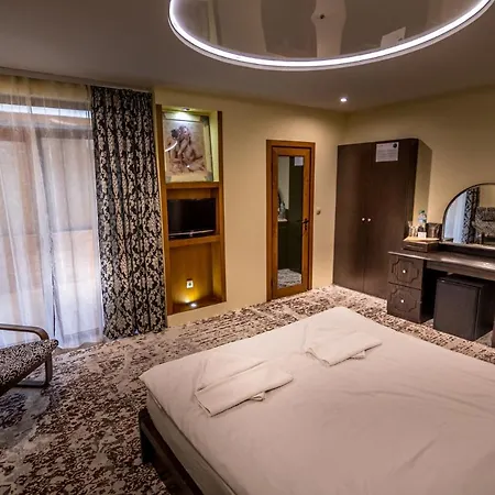 Tihiat Kut Complex 3*