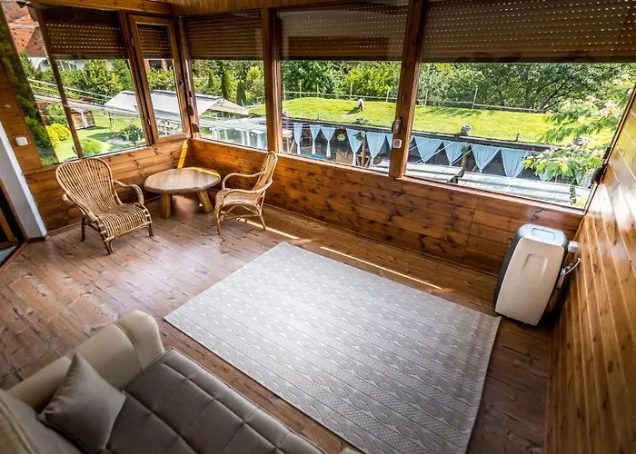 Tihiat Kut Complex Konukevi