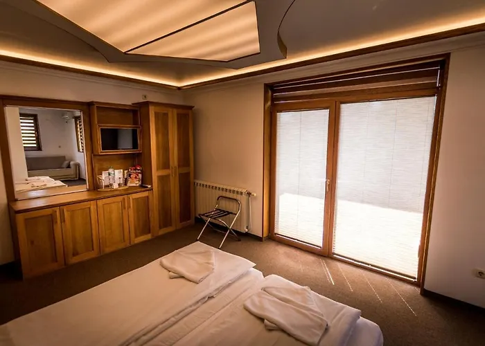 Tihiat Kut Complex Köstendil