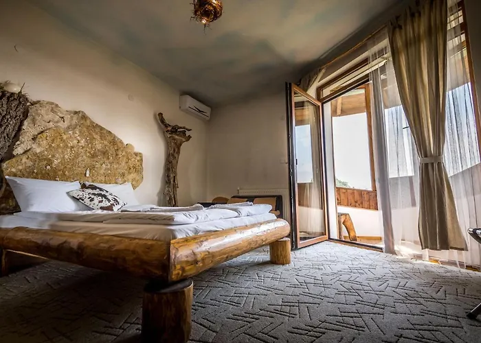 Konukevi Tihiat Kut Complex 3*